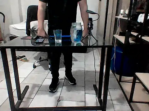 BroMacho Show in webcam