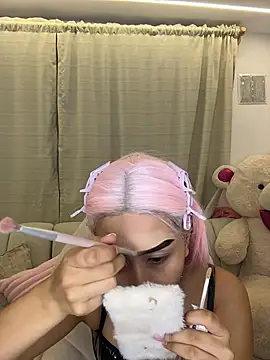 kymberly_18 Show in webcam