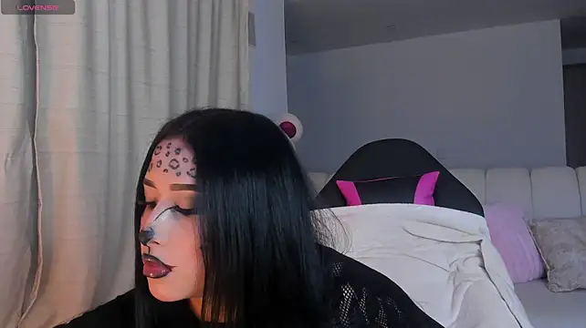 Show de kymberly_18 na webcam