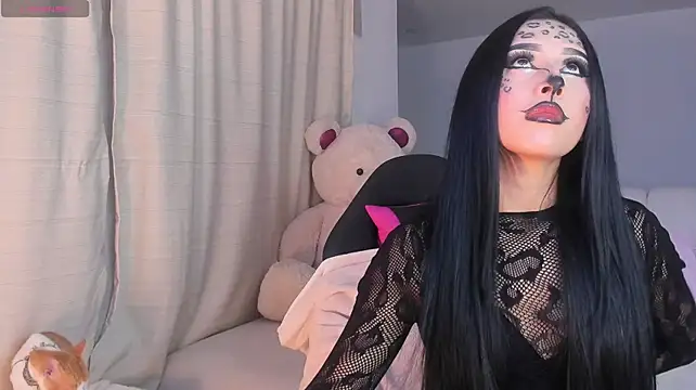 kymberly_18 Show in webcam