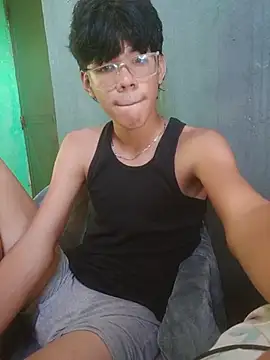gerarditoooo Webcam Show