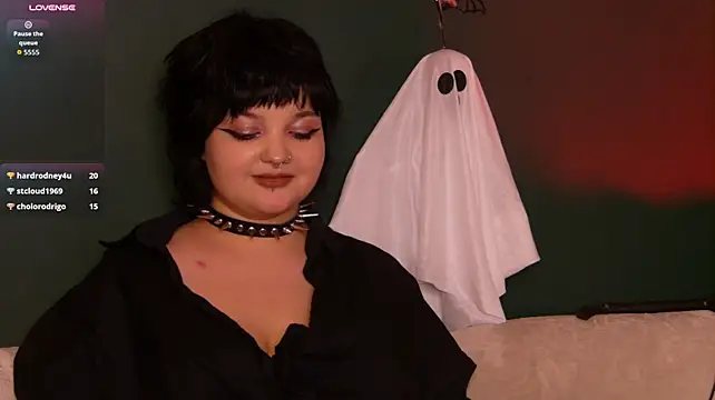 VixenDom Show in webcam