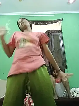 queen_queen Pertunjukan Webcam
