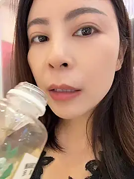 แชท XXX สดของ YaoYao8888