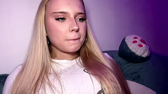 عرض كام KyraBumbray