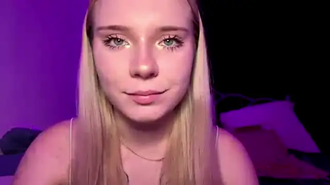 Webkamerová show KyraBumbray