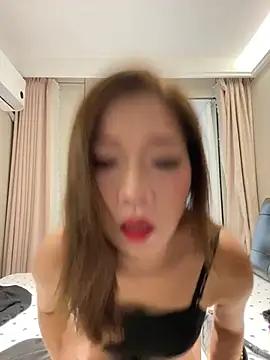 Clara-166 Show Webcam