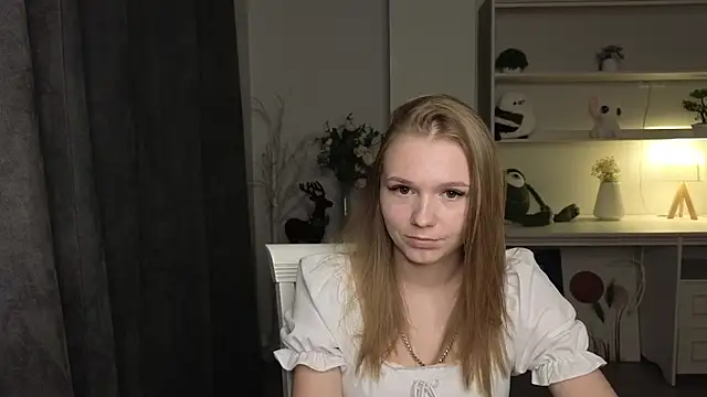 YuonneJoffe – Naživo XXX chat