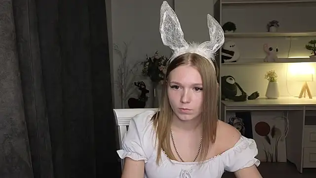 YuonneJoffe – Naživo XXX chat