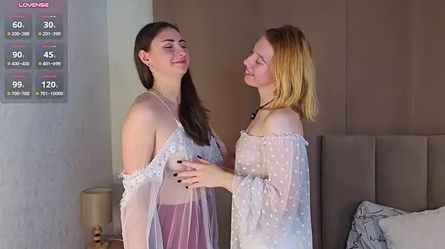 ClareJain Show in webcam