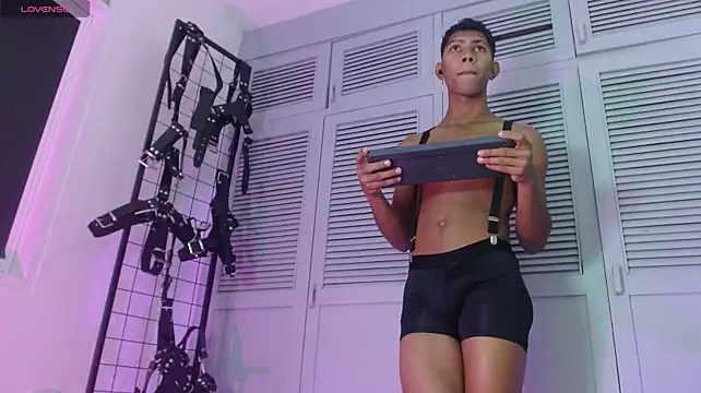 skiper_monstercock webkamerás műsora