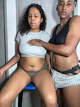 miaYnicol12 Webcam-Show