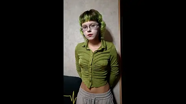 הופעת וובקאם של RinaMeoow