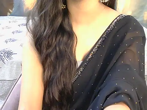 Anshika- Show in webcam