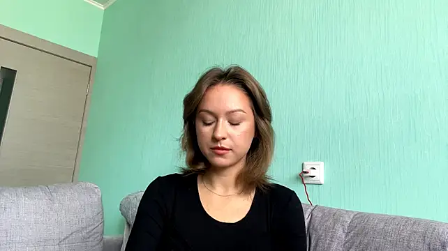 LindaPlavnik: вебкам-шоу