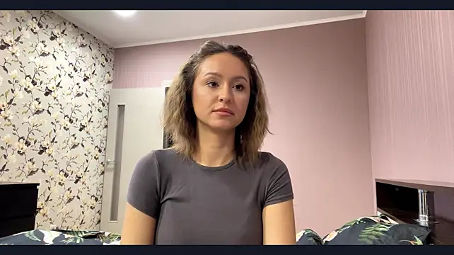 LindaPlavnik Chat XXX live