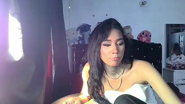 Chat +18 de astarielle_draven ao vivo