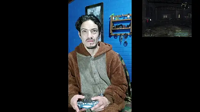 Alan-Summers Show in webcam