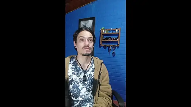 Show modela Alan-Summers na web-kameri