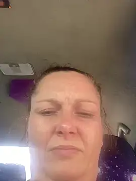 kaligurlxoxoxx – Naživo XXX chat
