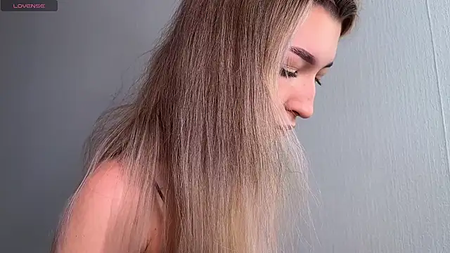 LunarMirage Show in webcam