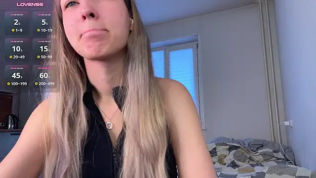 LunarMirage's Webcam Show