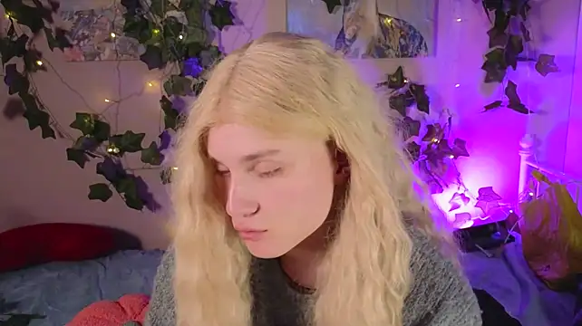 horny__doll Show in webcam