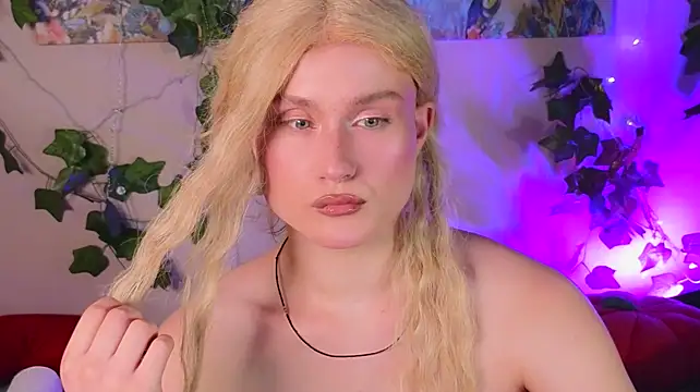 Webkamerová show horny__doll