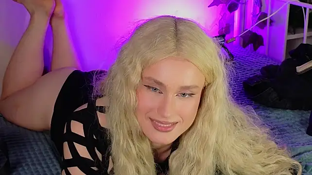 horny__doll: διαδικτυακό σόου στην κάμερα