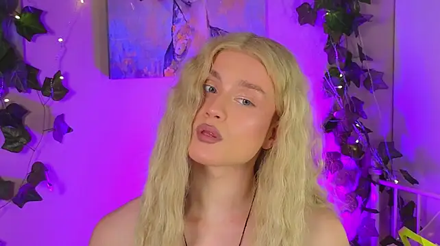 Webkamerová show horny__doll