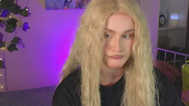 Show de horny__doll na webcam