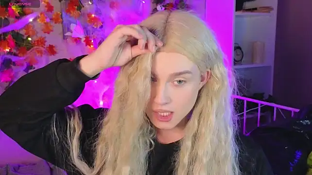 horny__doll webkamerás műsora