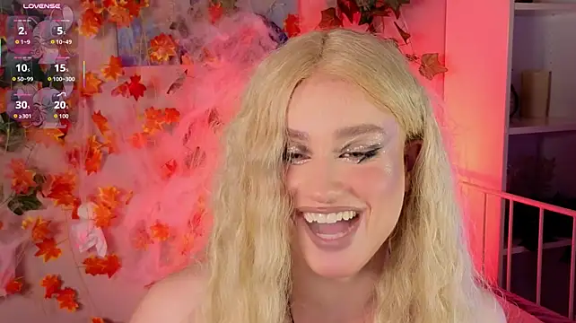horny__doll Show in webcam