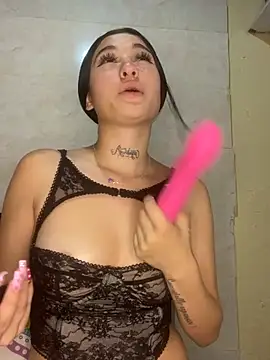 Czat XXX na żywo – Lia_petittee