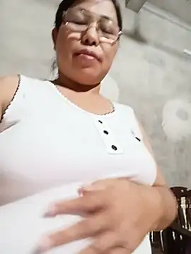 Show modela Cum_wet1 na web-kameri