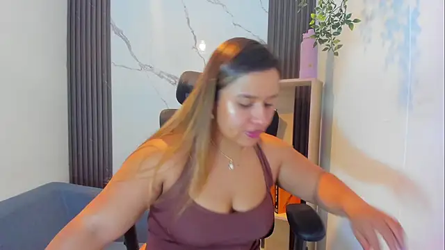 ElaBournn_ webkamerás műsora