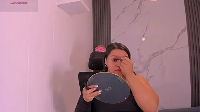 ElaBournn_ Webcam show