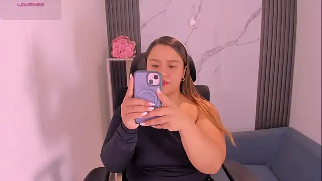 ElaBournn_ Webcam show