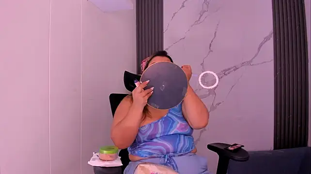 ElaBournn_ Webcam show