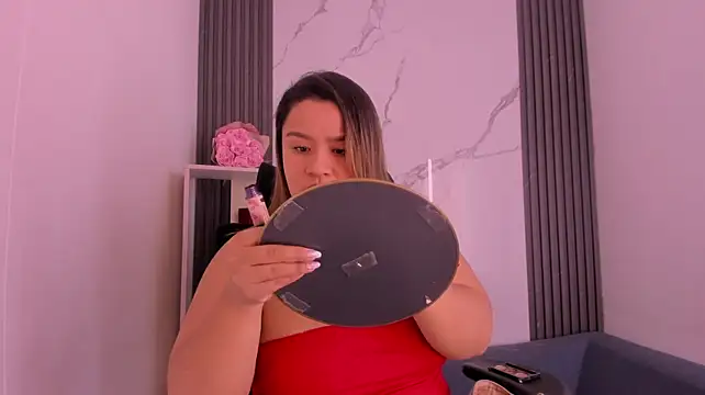 ElaBournn_ Adlı Modelin Web Kamerası Şovu
