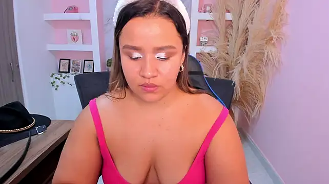 Webkamerová show ElaBournn_