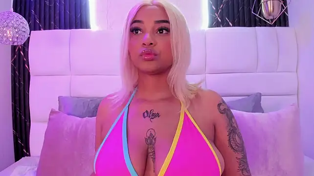ambar_nyx's Webcam Show