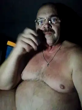 הופעת וובקאם של NuDisT_47