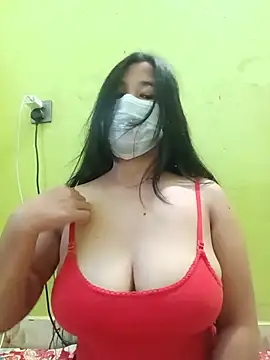 queen__sweety Show in webcam