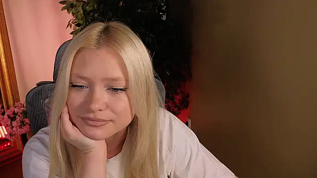 ItsJustGia Webcam-Show