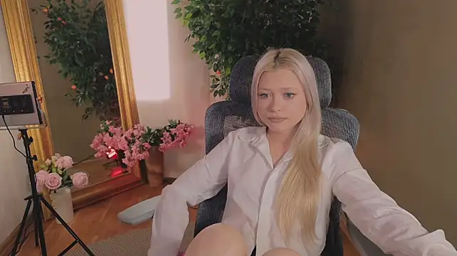 ItsJustGia Webcamshow
