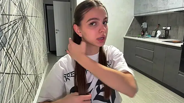 NildaGrannum's Webcam Show