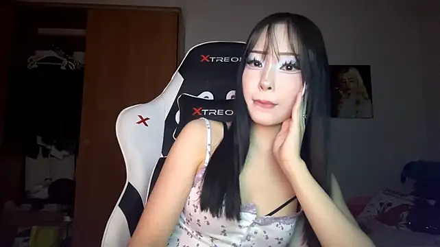 SinaDrenning Show in webcam