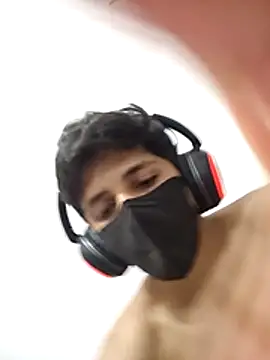 Young_Boy249 Show in webcam