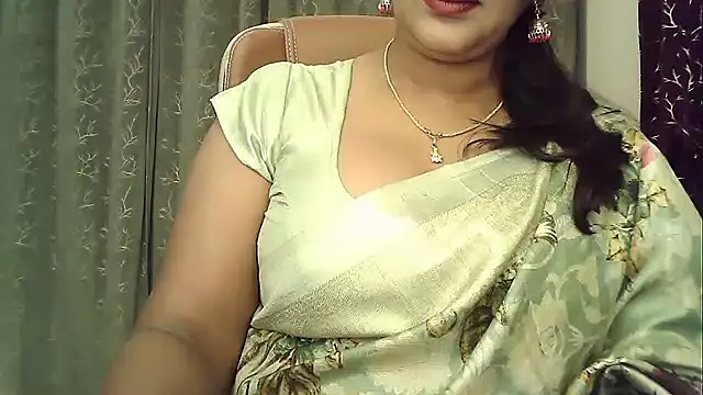 Chat +18 de Spandana_Sweety ao vivo